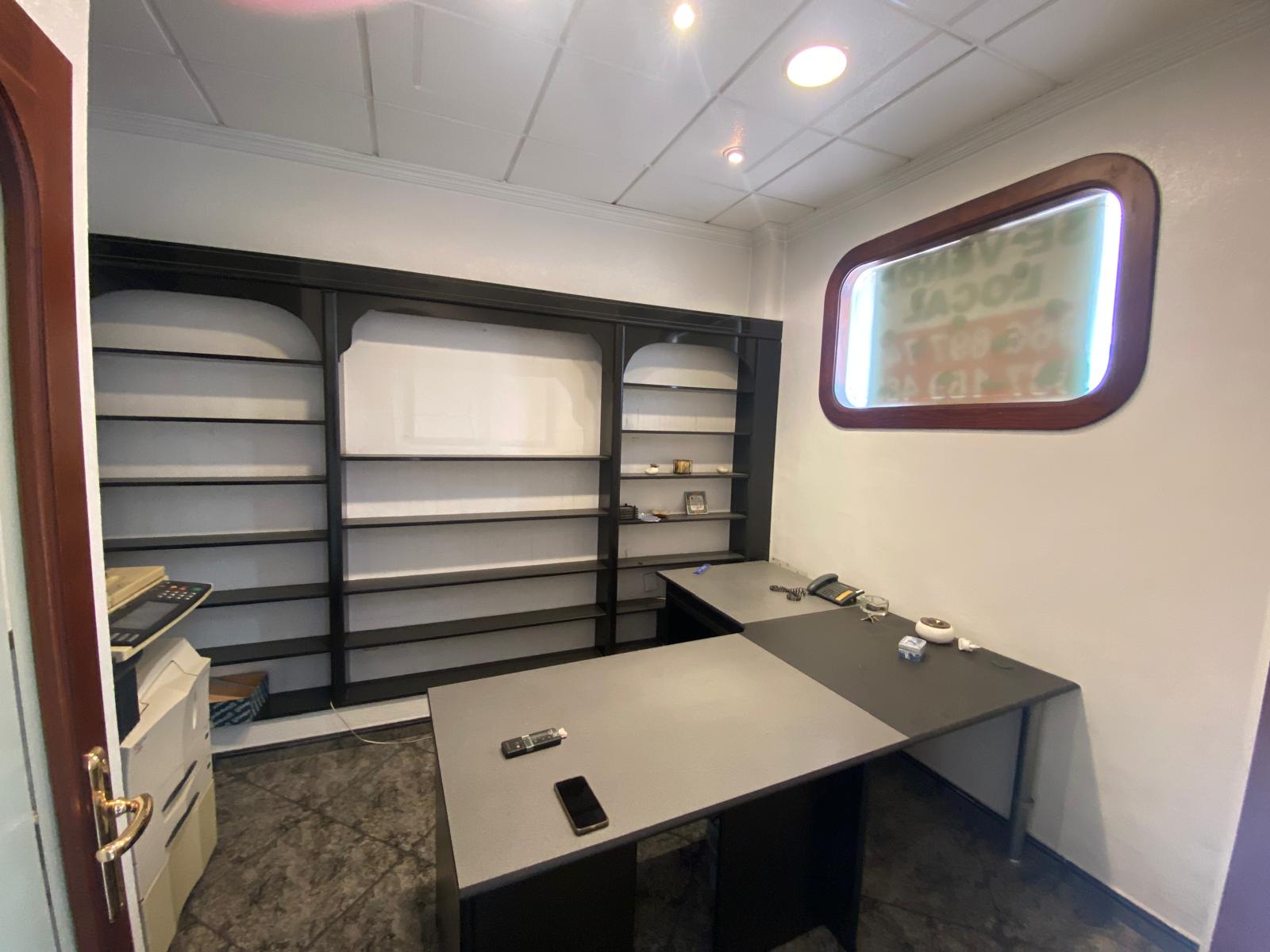 Local comercial en venta en Benidorm, Alicante - 170 m².