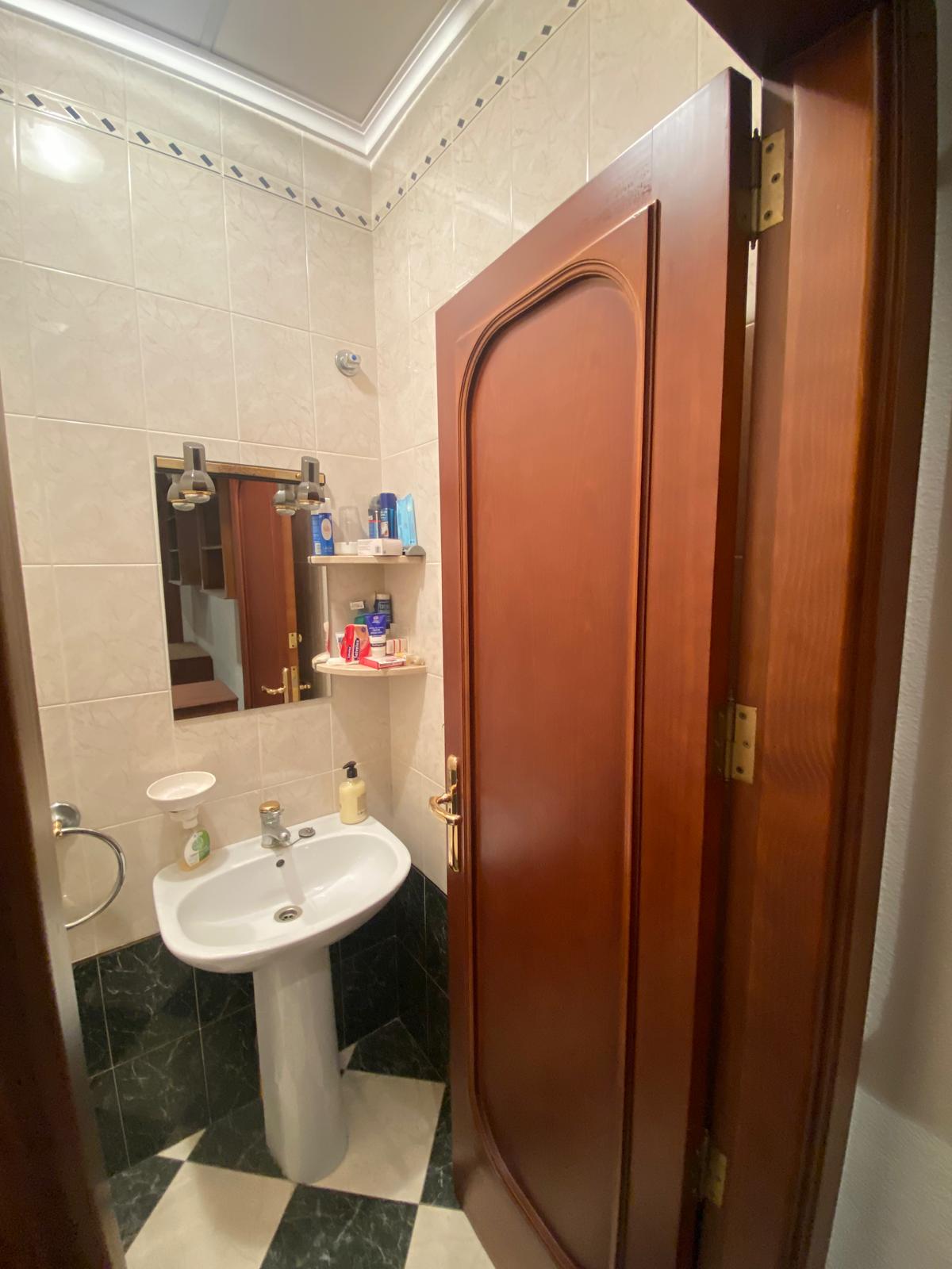 Local comercial en venta en Benidorm, Alicante - 170 m².