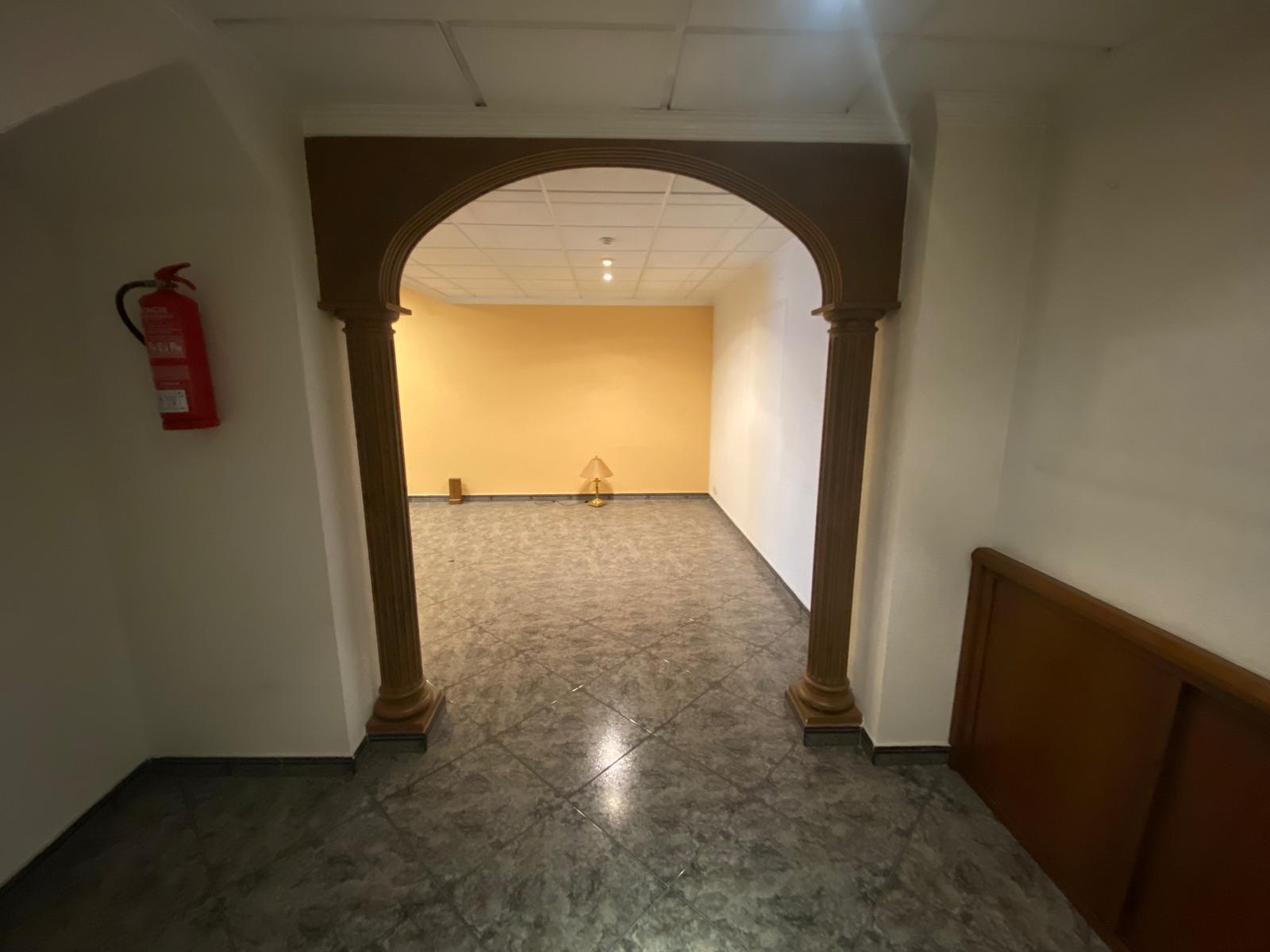 Local comercial en venta en Benidorm, Alicante - 170 m².