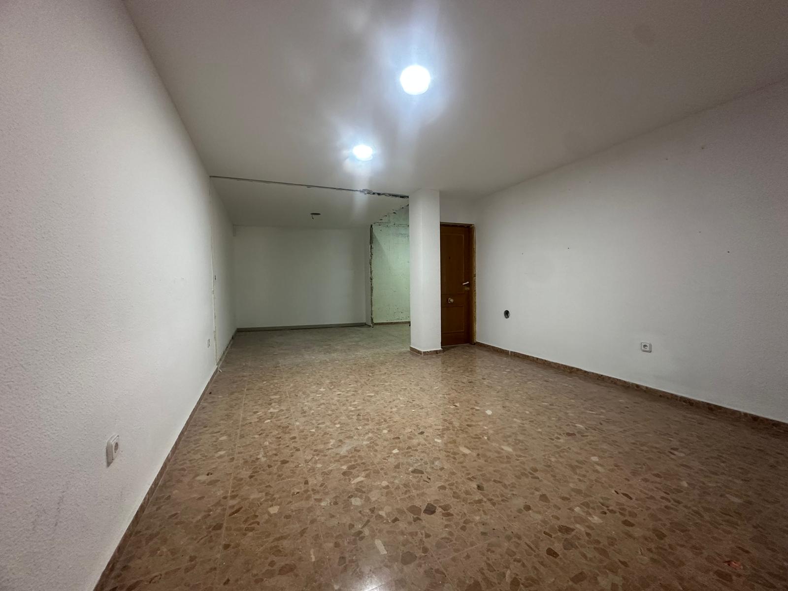 Local comercial en alquiler en Benidorm, Alicante - 165 m² de local comercial en 1 sola planta