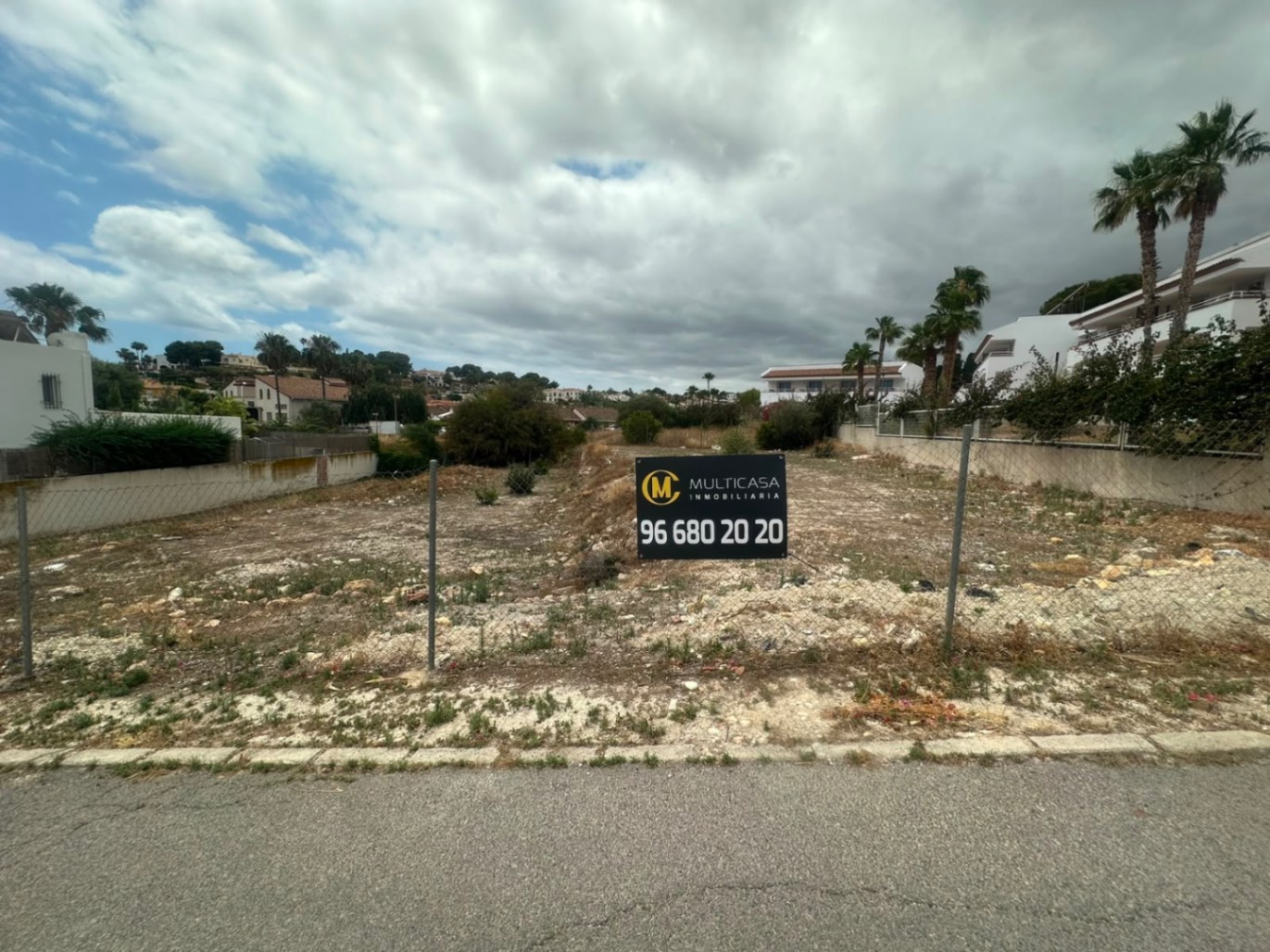Venta de Parcela Urbana de 900 m2 en "Foya Blanca" (Alfas del Pi) para construir una villa