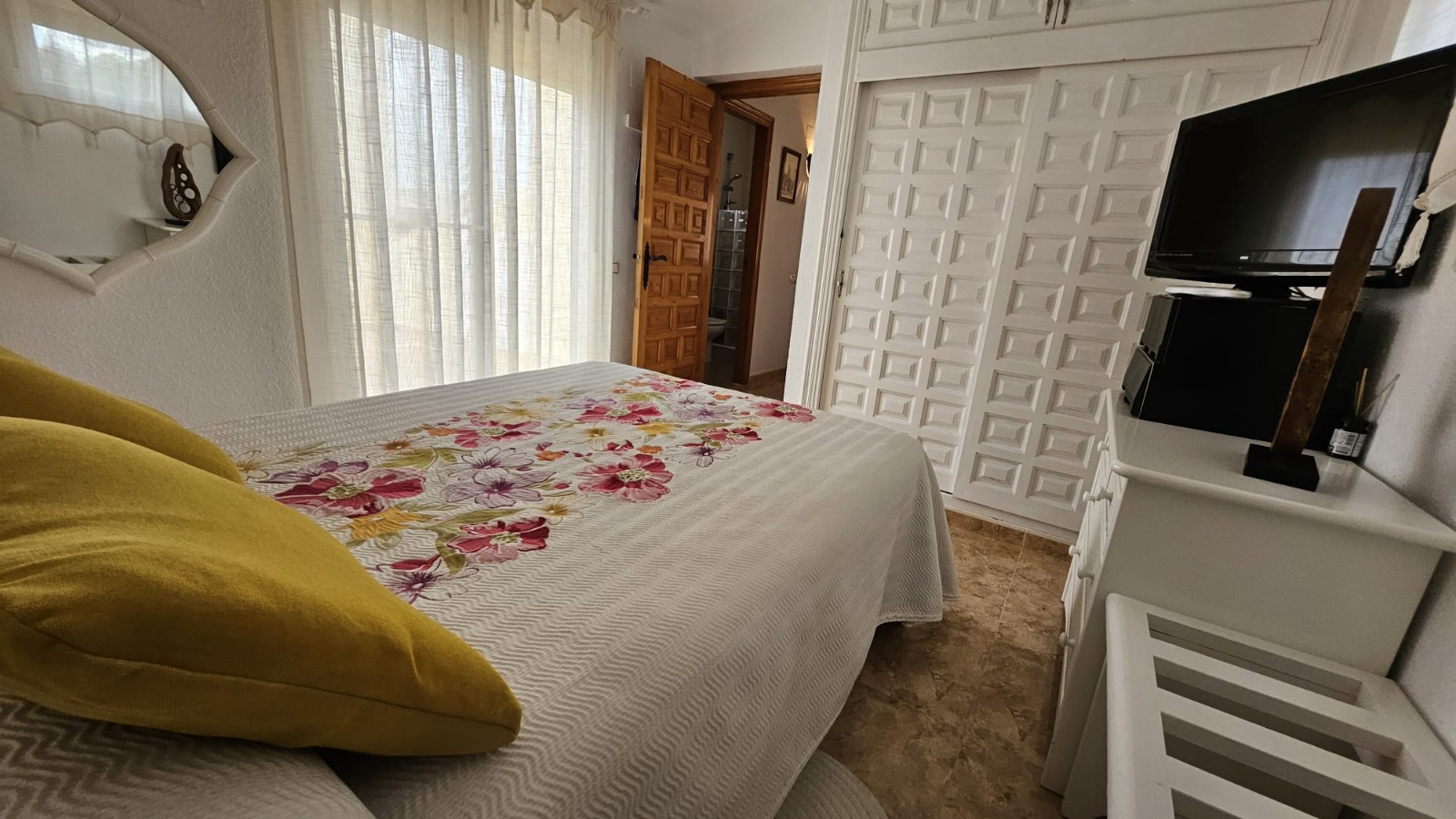 Bungalow-pareado en venta con 3 dormitorios en La Nucía, Alicante