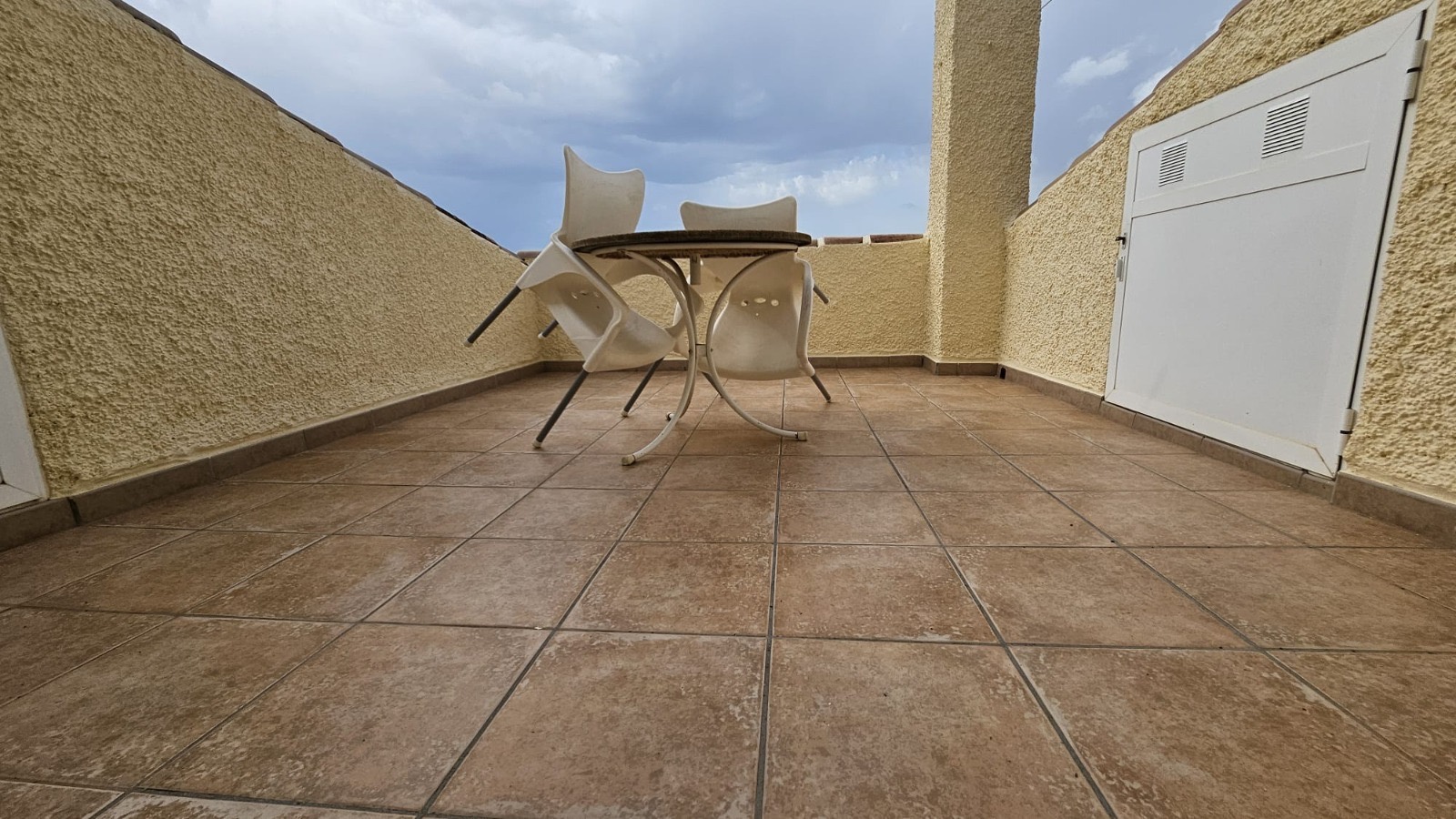 Bungalow-pareado en venta con 3 dormitorios en La Nucía, Alicante