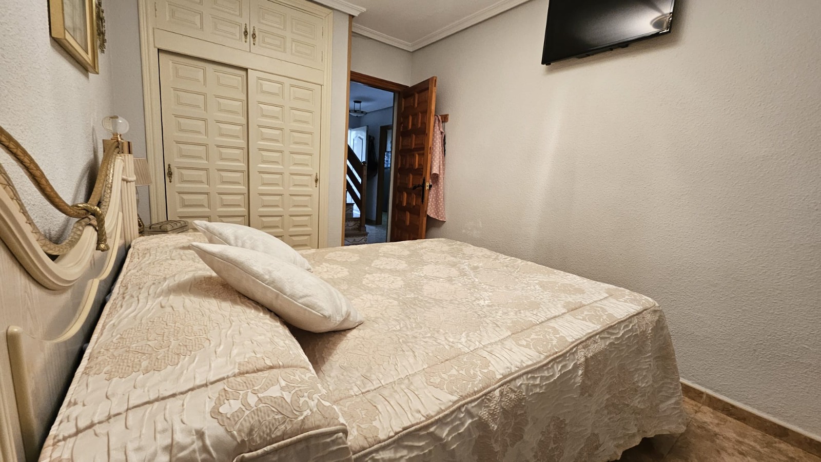 Bungalow-pareado en venta con 3 dormitorios en La Nucía, Alicante