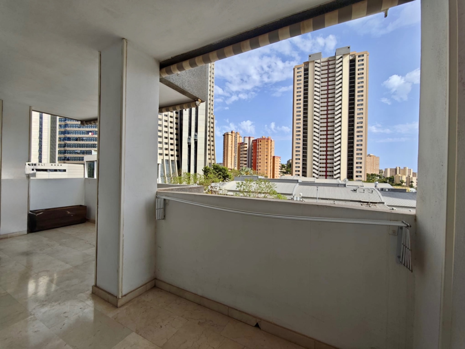 Apartamento en venta de 3 habitaciones en barrio del Hotel Bali, Benidorm