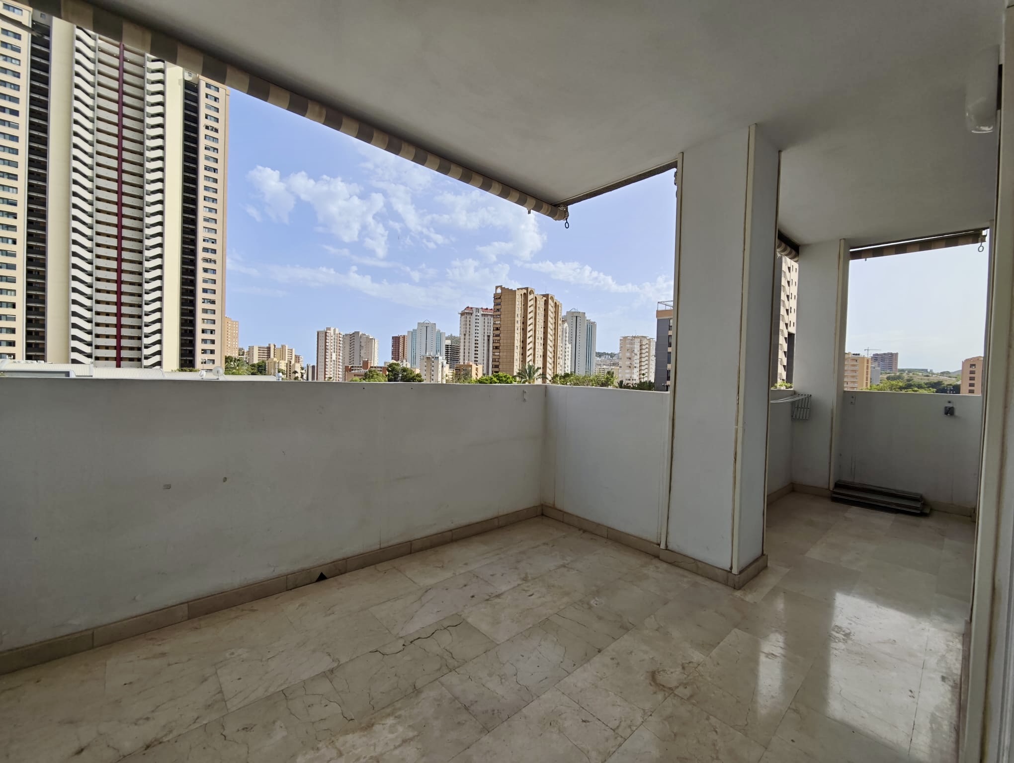 Apartamento en venta de 3 habitaciones en barrio del Hotel Bali, Benidorm
