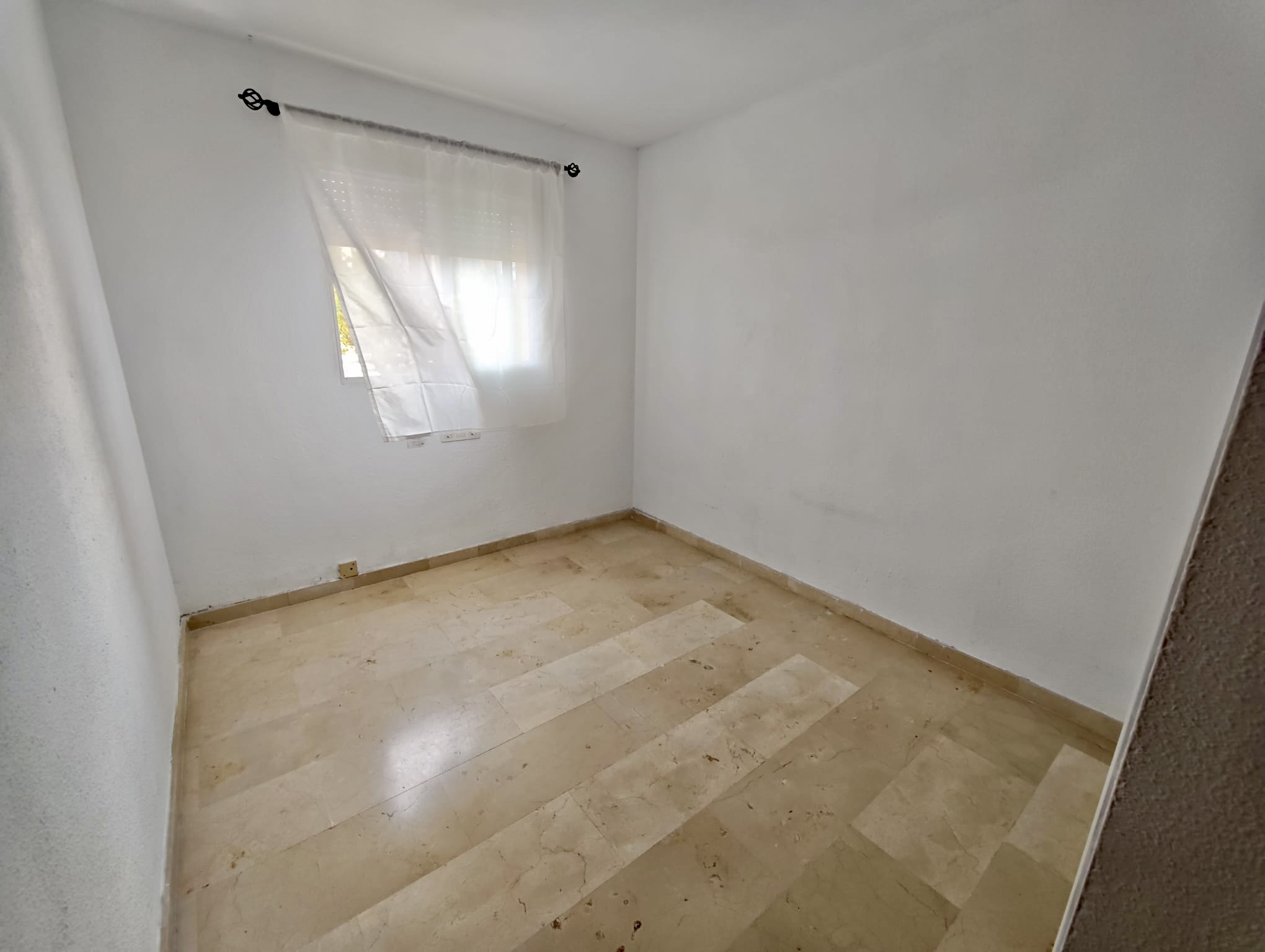 Apartamento en venta de 3 habitaciones en barrio del Hotel Bali, Benidorm