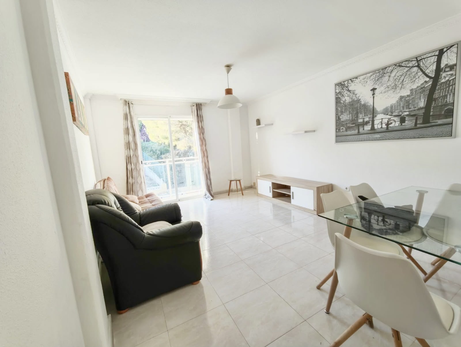 Oferta, céntrico apartamento en venta de 2 habitaciones en La Nucía