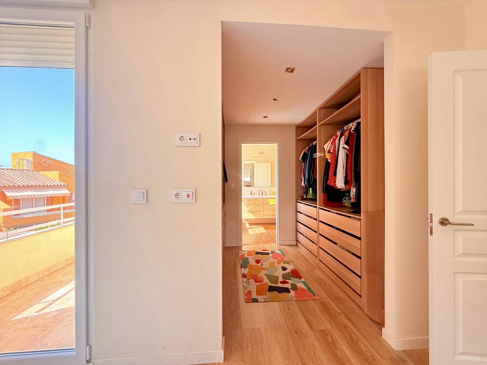 Benidorm, Rincon de Loix - Amplio Bungalow con 6 habitaciones y 4 baños