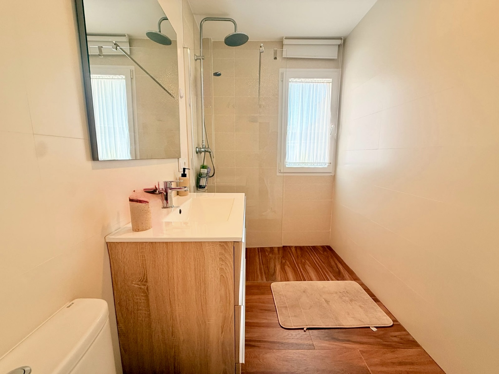 Benidorm, Rincon de Loix - Amplio Bungalow con 6 habitaciones y 4 baños