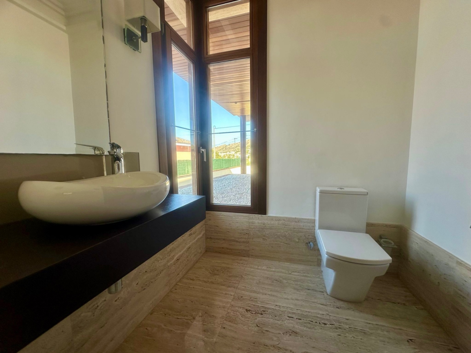 Villa moderna con 5 dormitorios y  piscina climatizada en el Albir