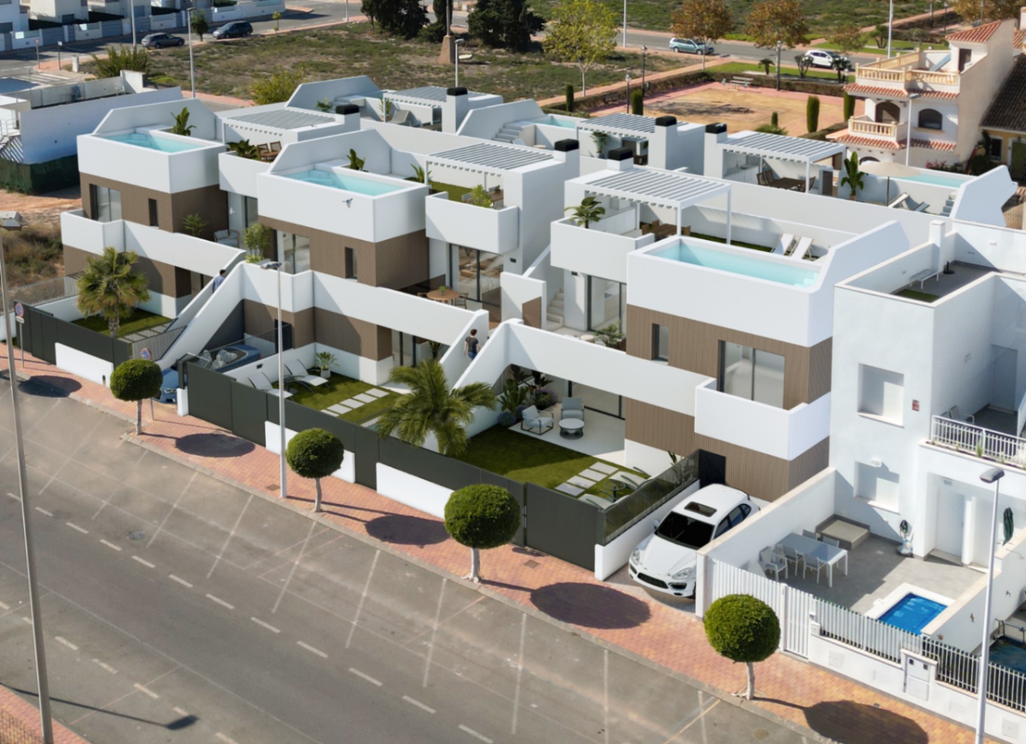 Bungalow en venta con 2 dormitorios y piscina en San Pedro del Pinatar (Murcia)