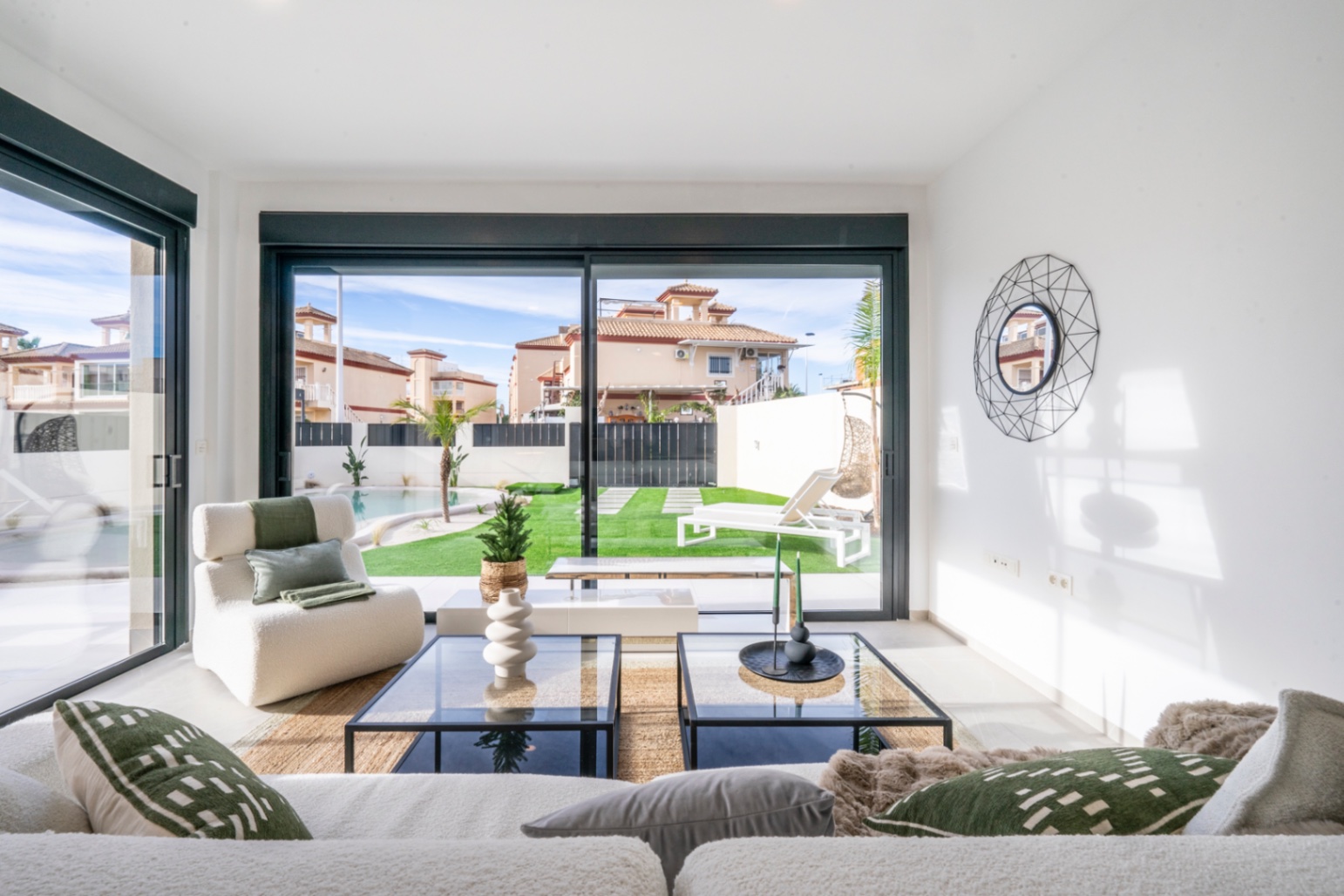 Chalet en venta con 3 dormitorios y piscina en Torre-Pacheco (Murcia)