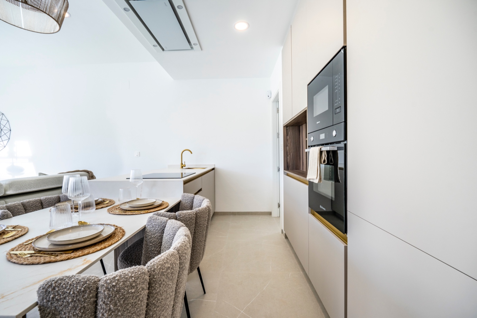 Chalet en venta con 3 dormitorios y piscina en Torre-Pacheco (Murcia)