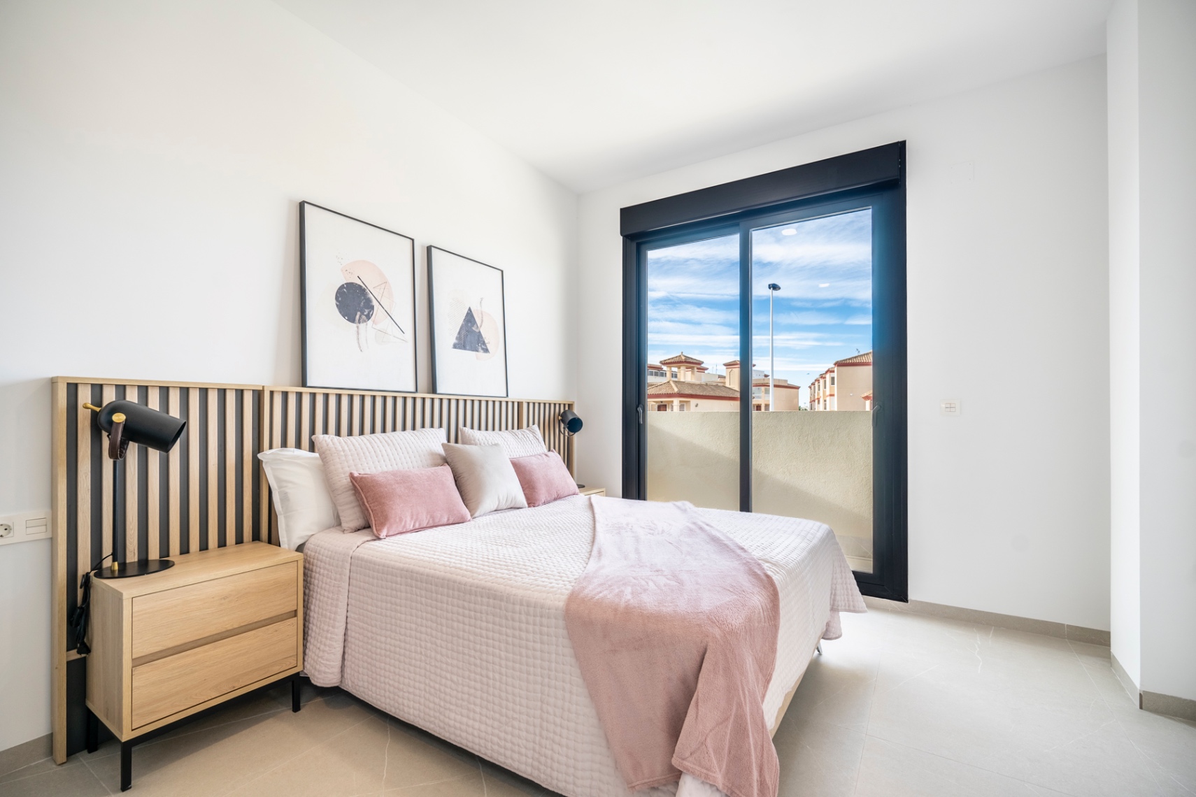 Chalet en venta con 3 dormitorios y piscina en Torre-Pacheco (Murcia)