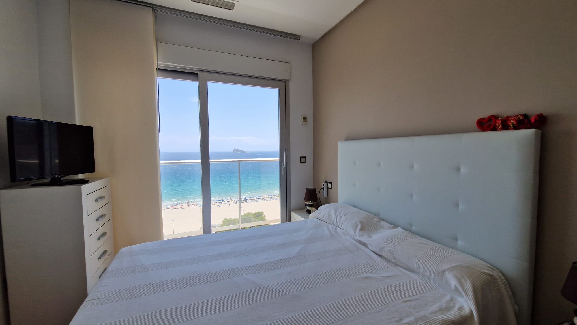 Frontline Beach Apartment Benidorm: Uw ideale ervaring aan de kust