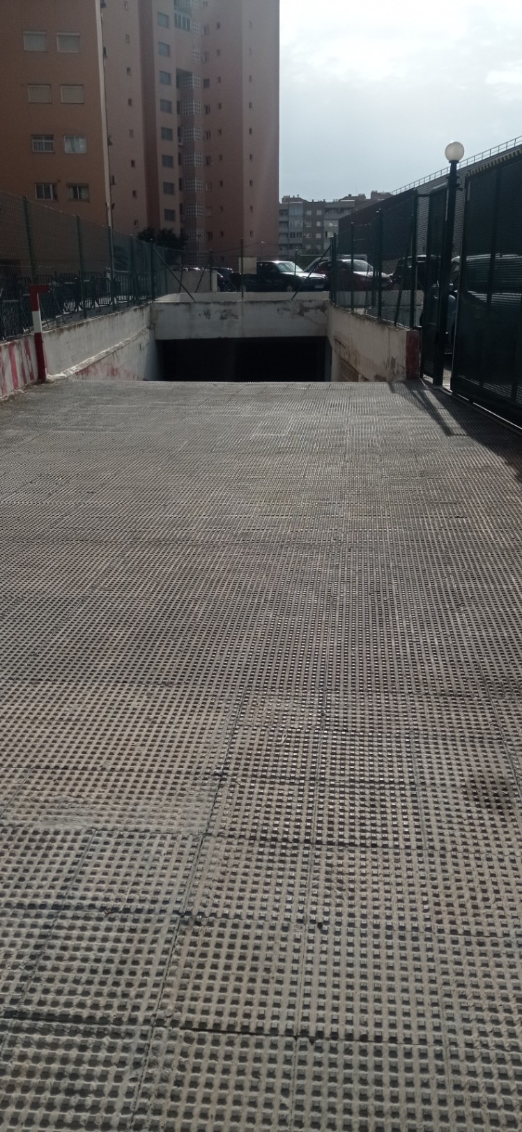 Venta: Garaje Cerrado en el Centro de Benidorm