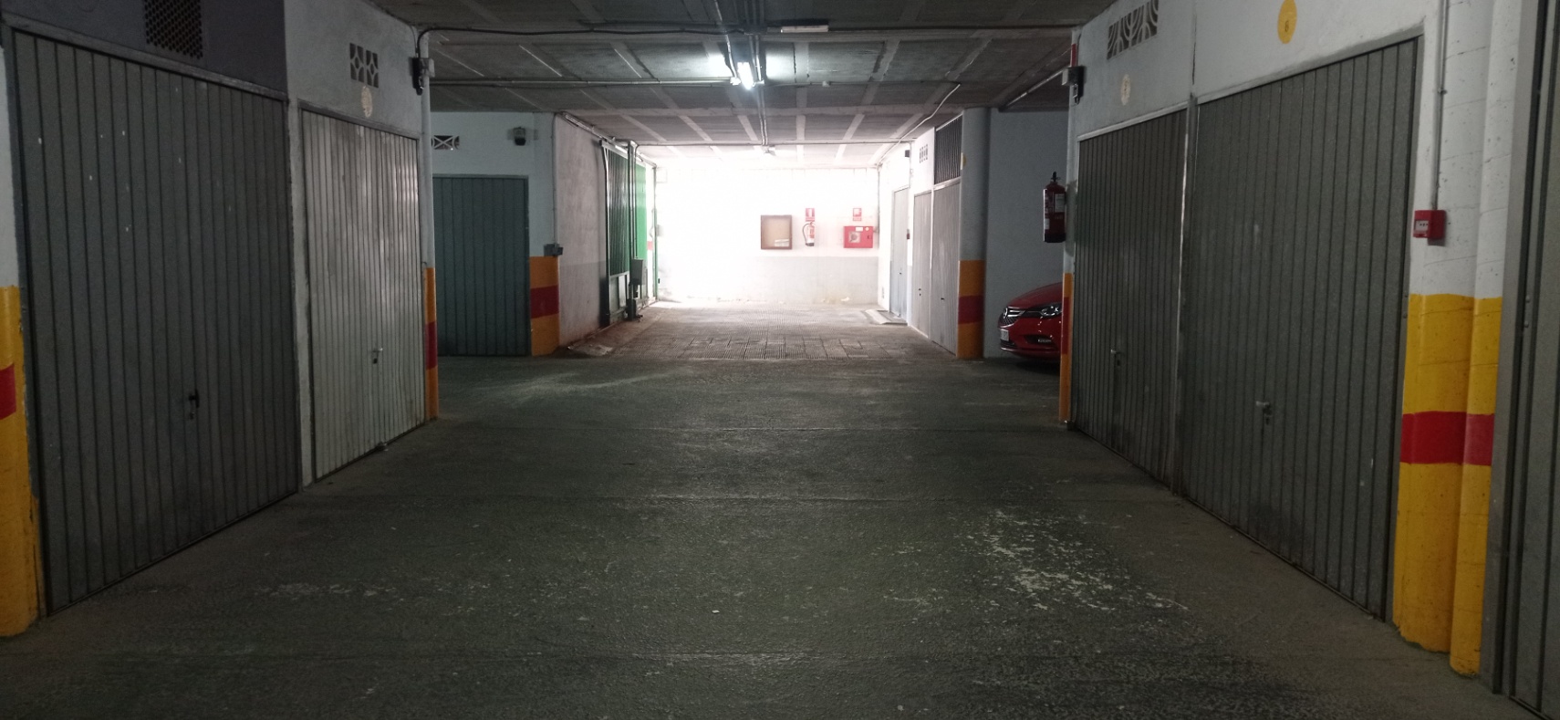 Zu verkaufen: Geschlossene Garage im Zentrum von Benidorm