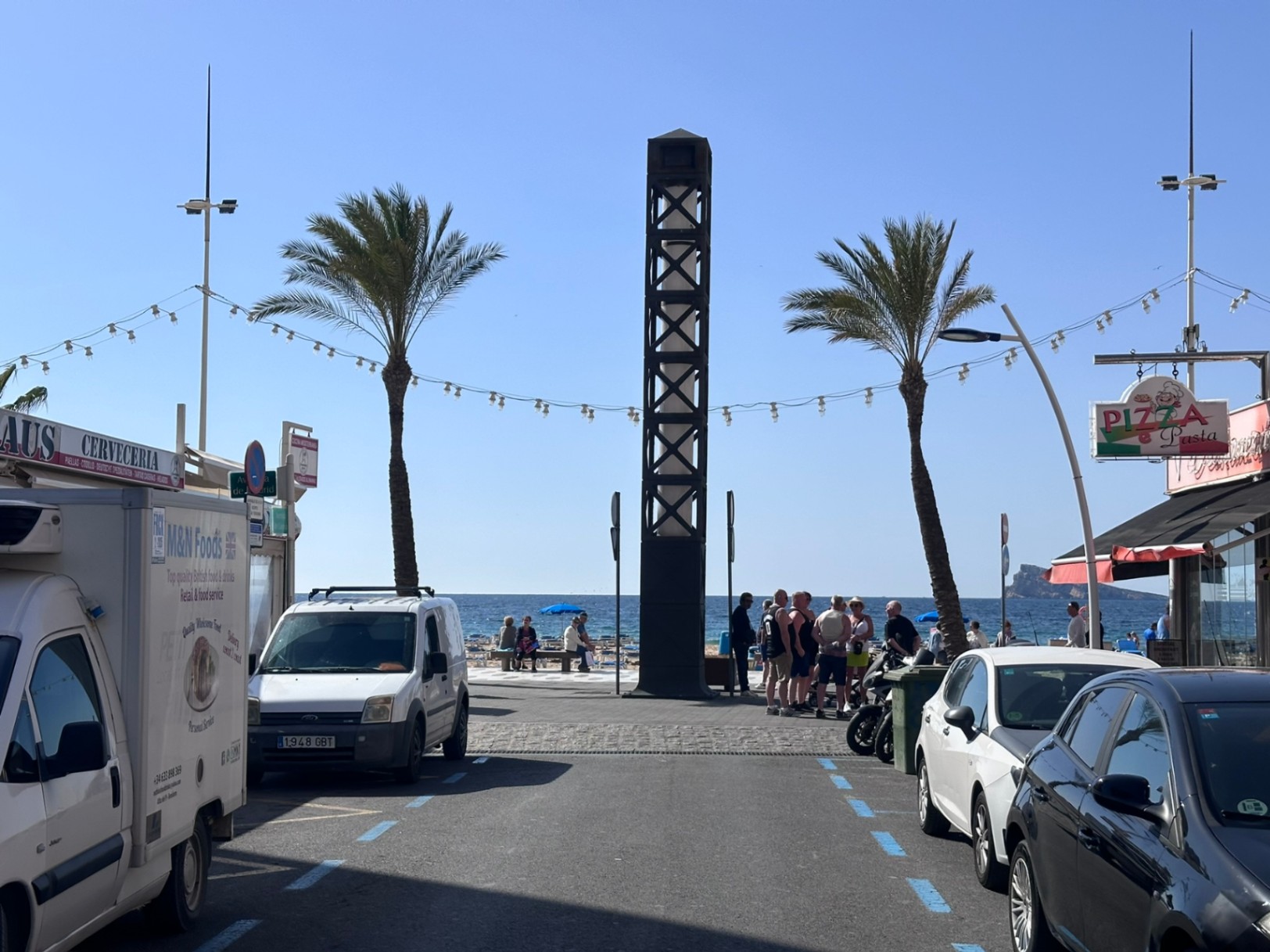 SE ALQUILA LOCAL COMERCIAL EN LA CALLE CUENCA DE BENIDORM