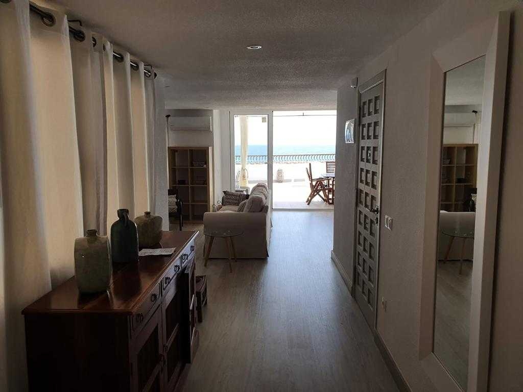 Luxueus penthouse in La Olla de Altea: volledig uitgerust, direct aan het strand