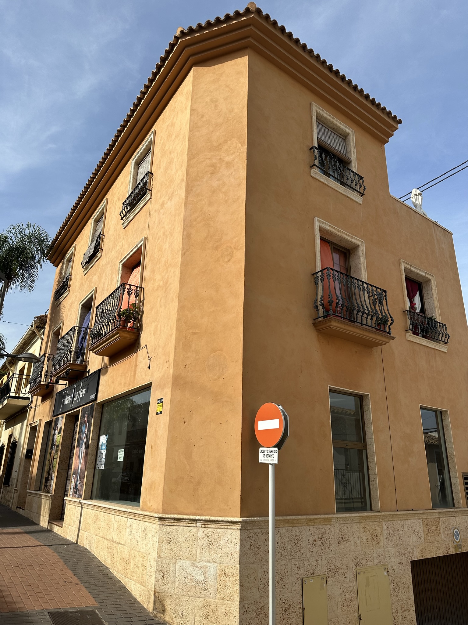 Unique Opportunity: Sale of Complete Building in La Nucía